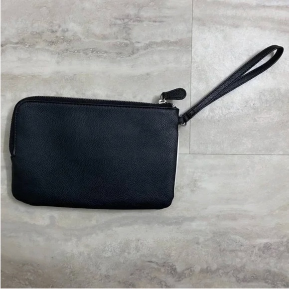 Nine West Black & White Colour Block Wristlet - Picture 4 of 7